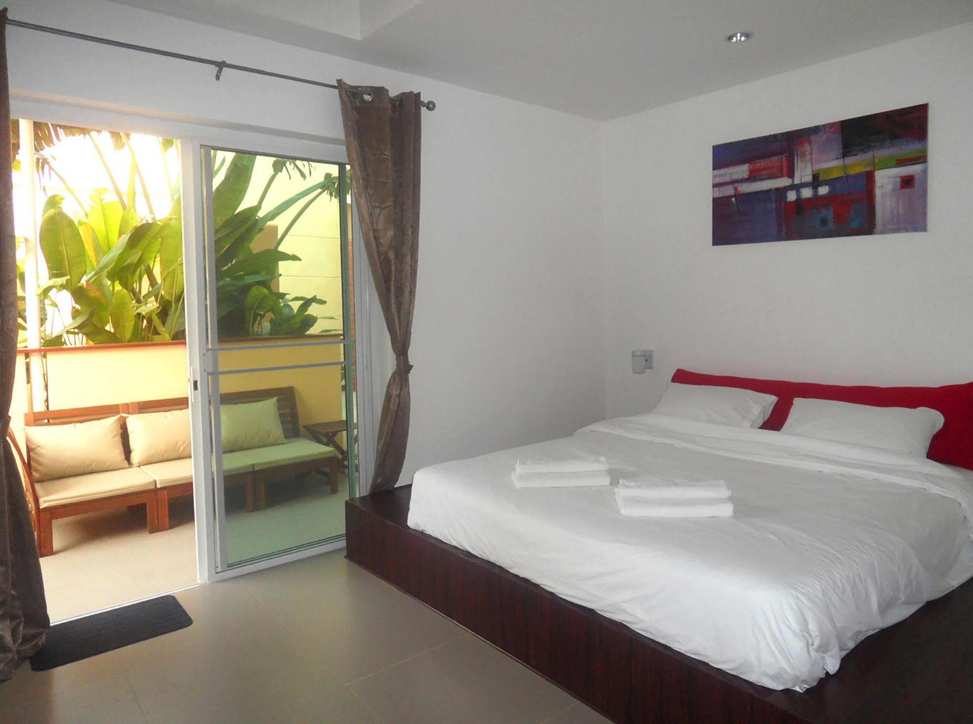 Gp Rooms Pool Guesthouse Pattaya Exterior photo