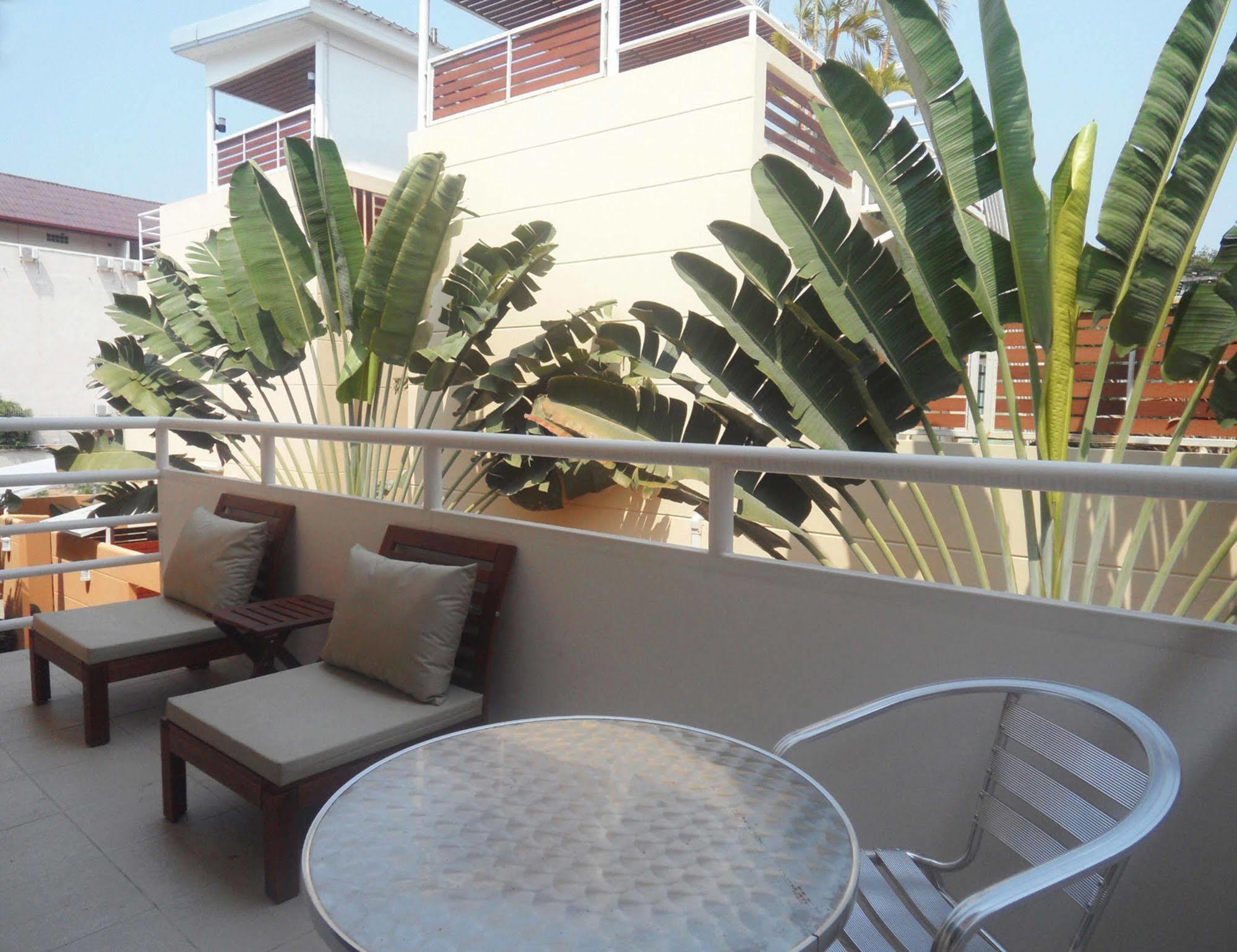 Gp Rooms Pool Guesthouse Pattaya Exterior photo